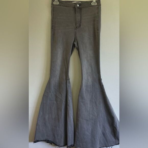 Free People Gray Bell Bottom Jeans Size 25 - Picture 1 of 8